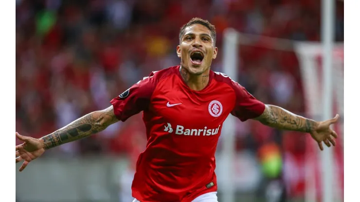 Paolo Guerrero tendrá más opciones de jugar ante Venezuela en Lima.