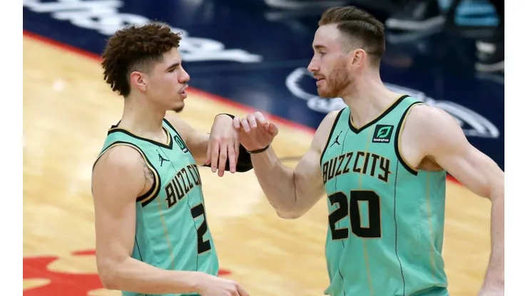 Lamelo Ball y Gordon Hayward