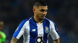 Jesús 'Tecatito' Corona tiene a compañeros de Porto infectados de Covid-19