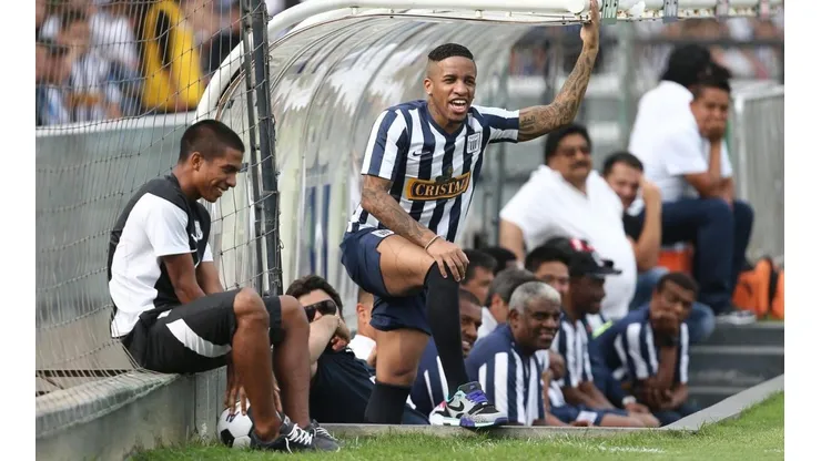 Jefferson Farfán dice estar identificado con Alianza Lima.