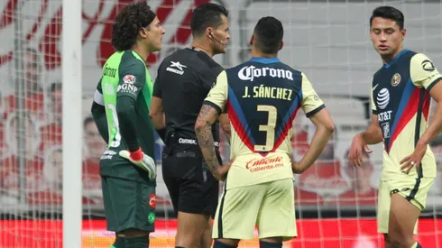 Pérez Durán, suspendido por el penalti a favor de Rayados ante América.