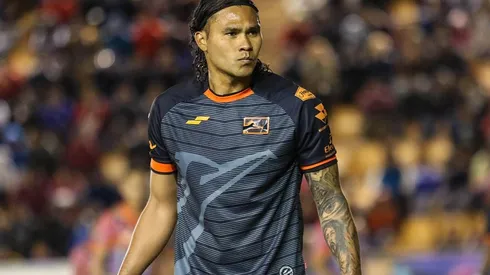 Gullit Peña jugaría en el futbol de El Salvador.