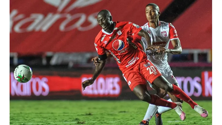 Sigue la preocupación en América de Cali por la salud de Adrián Ramos