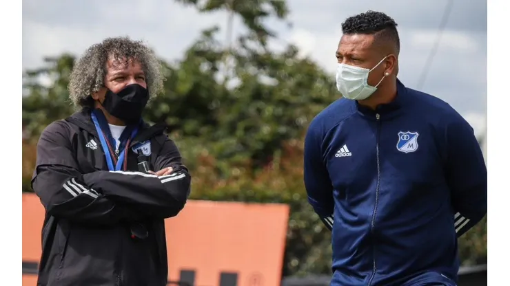 "Guarín sabe que debe bajar de peso pero me deja tranquilo que es muy profesional" Alberto Gamero