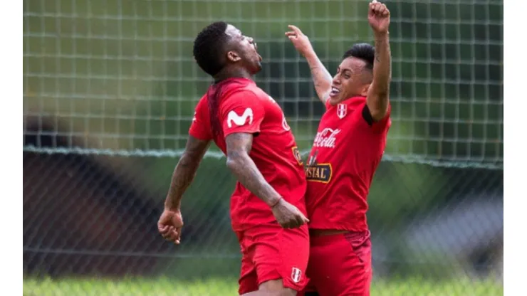 Jefferson Farfán y Chrsitian Cueva llevaron a Perú al Mundial de Rusia 2018.