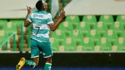 Gol de Juan Otero para Santos ante Tigres.