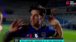 Mientras todos sus compañeros festejaban, Mas explotó contra el árbitro en vivo