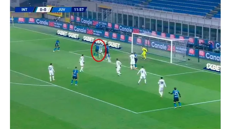 La 'ley del ex' nunca falla: de cabeza, Vidal puso el 1 a 0 contra Juventus