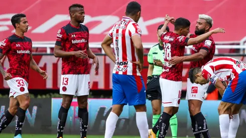 Chivas ganaba, pero Toluca lo empató rápidamente.
