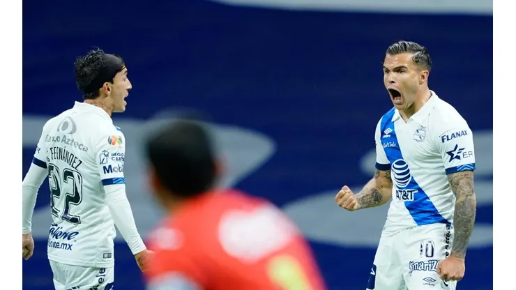 Tabó marcó el 1-0 para Puebla.
