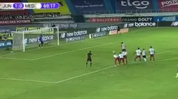 ¿Justicia divina? El palo evitó el gol de Miguel Ángel Borja desde los doce pasos