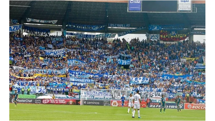 Millonarios jugando en Manizales.