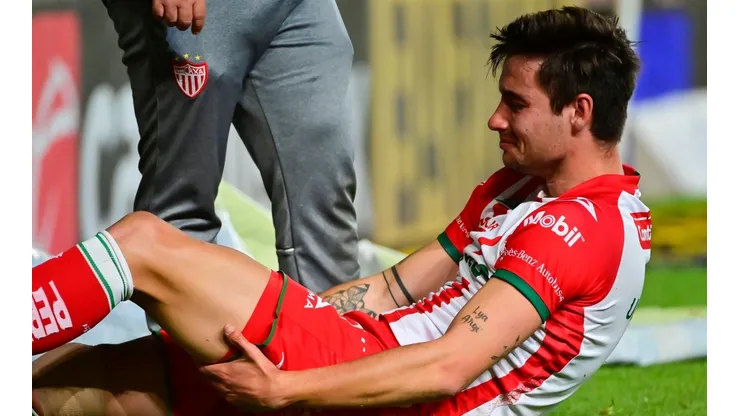 Grave lesión de Unai Bilbao en Necaxa vs Atlético de San Luis.