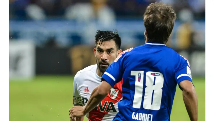 Ariel Rojas con la camiseta del Millonario.