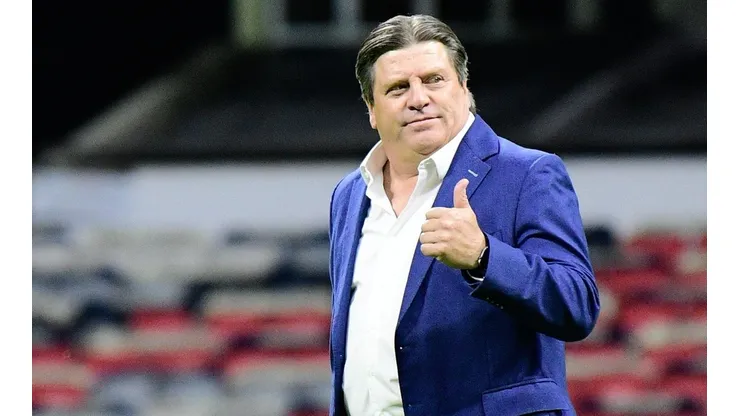 Miguel Herrera vivirá su primer torneo fuera de los banquillos de la Liga MX.