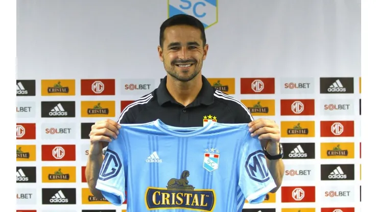 Alejandro tuvo varios años jugando en la Serie A y B del fútbol italiano.