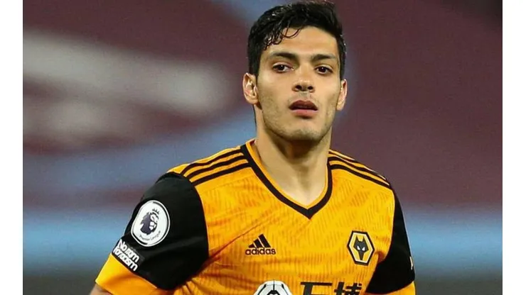 Raúl Jiménez se quedaría sin DT en Wolverhampton.