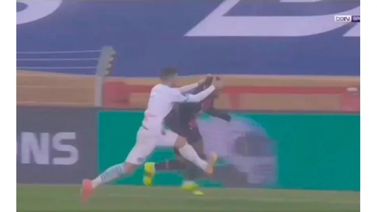 Neymar y Álvaro volvieron a encontrarse en un campo de juego luego del escándalo que involucró a ambos hace un tiempo (Foto: Captura de Bein Sports)