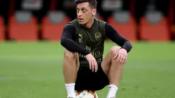 Mesut Özil todavía pertenece al Arsenal