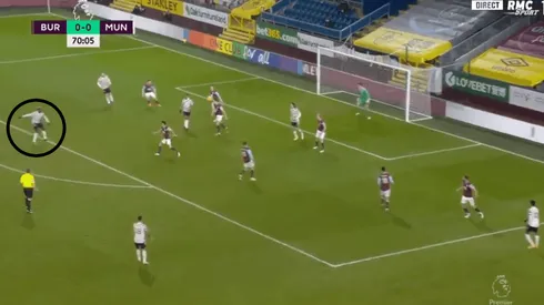 Desde ahí le pegó Paul Pogba.