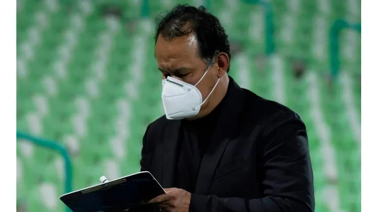 Reynoso tiene mucho trabajo por delante en Cruz Azul.