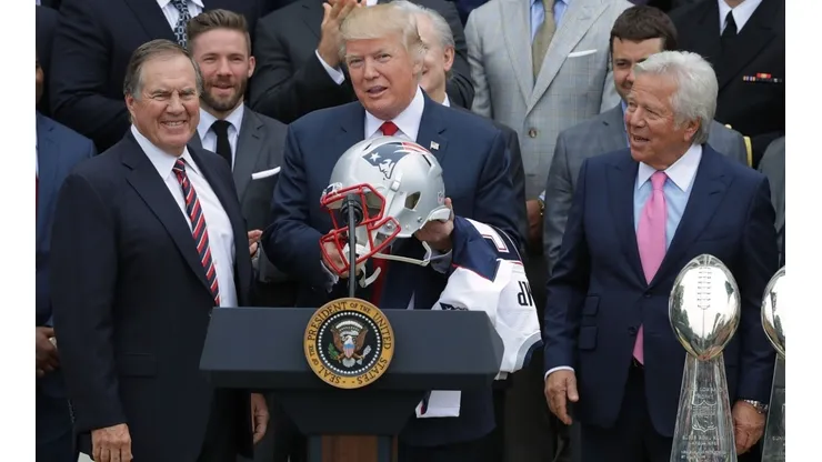Bill Belichick, Donald Trump y Robert Kraft en la Casa Blanca