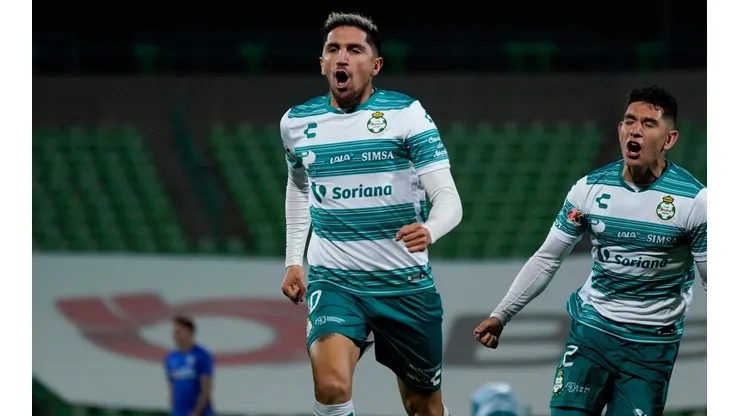 Santos Laguna se impuso a Cruz Azul en el arranque del Guard1anes 2021