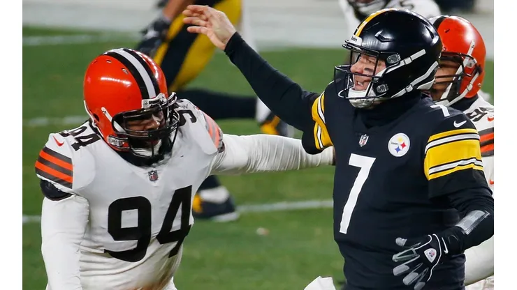 Browns y Steelers se enfrentaron en los Playoffs de la NFL