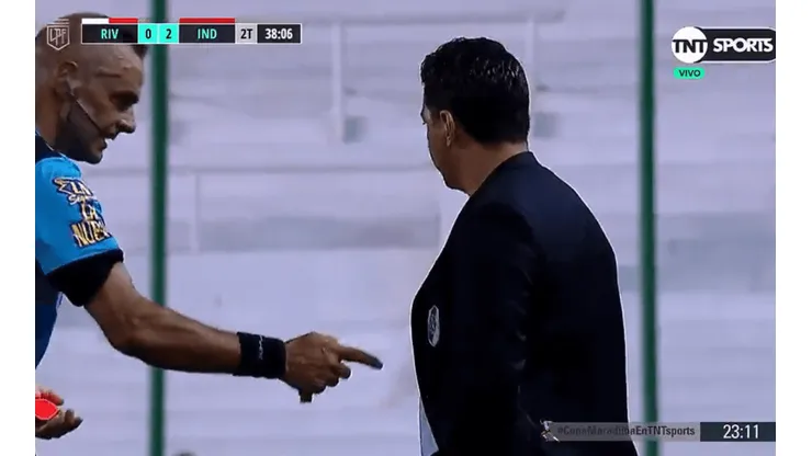 El momento de la expulsión de Gallardo.
