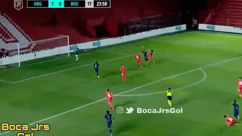 Cardona habilitó a Zárate y este puso el 1 a 1 para Boca en La Paternal