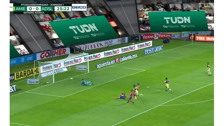 Mauro Lainez marcó su primer gol en América.