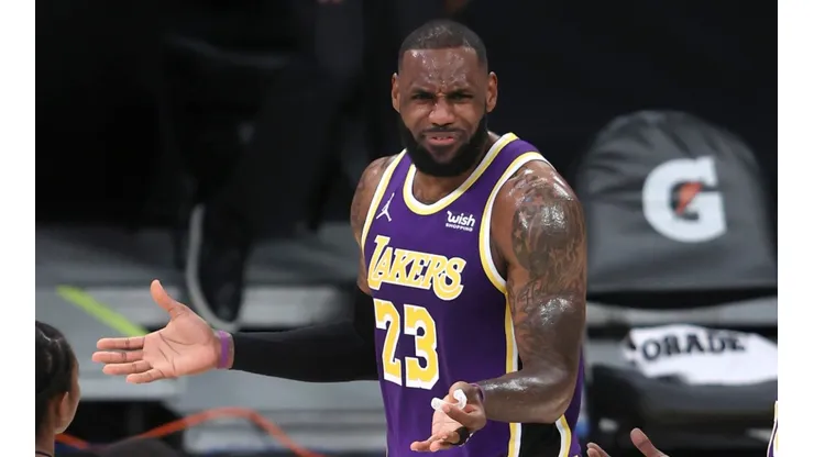 LeBron James en el juego entre los Lakers y Chicago Bulls
