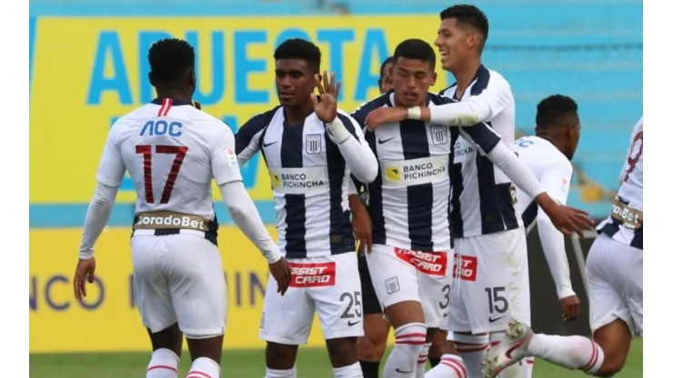 Cristian Díaz logró récord con Jorge Wilstermann en Bolivia.