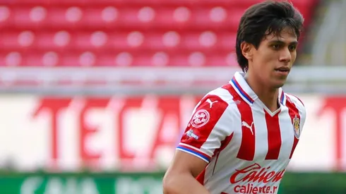 Macías sería el contagiado de COVID-19 en Chivas.