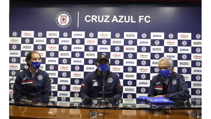 Juan Reynoso está en su primera semana a cargo del primer equipo.