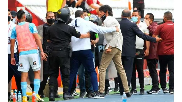 Ángel Comizzo hizo berrinche en la final del 2020 y también en el 2019.