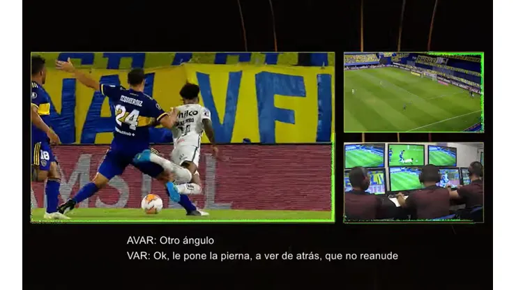 Para el Asistente del VAR, la jugada fue un "roce de fútbol" (Foto: Captura)