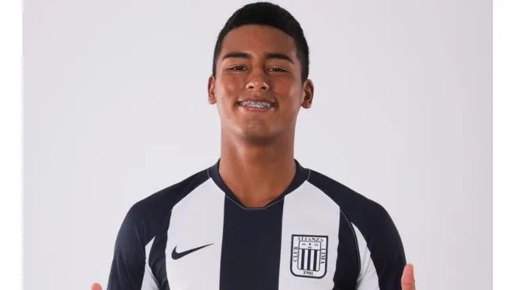 Kluivert Aguilar disputó 18 partidos con Alianza Lima el 2020, 14 de ellos como titular.