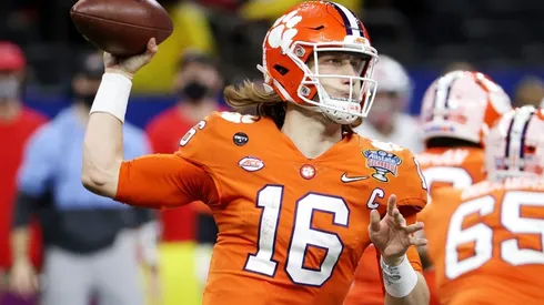 Trevor Lawrence jugará el 2021 en la NFL