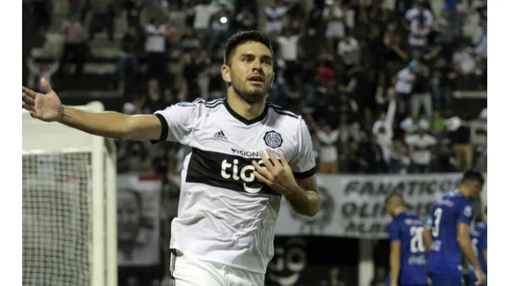 Ortega jugó en Olimpia y en Sportivo Luqueño de Paraguay.
