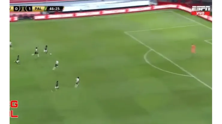 Foto del gol de Palmeiras ante River.