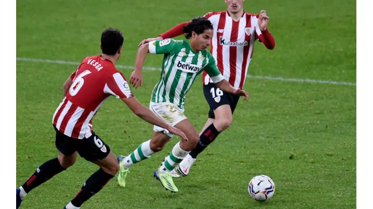 Lainez sería titular en Betis.