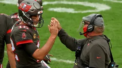 Tom Brady y Bruce Arians (Foto: Getty)