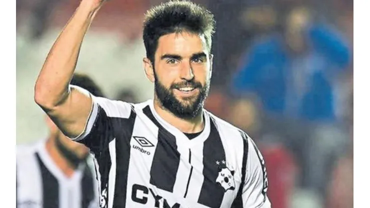 Rodrigo Pastorini jugó también en el Nacional de Montevideo.