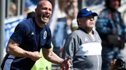 Sebastián Méndez junto a Diego Maradona.