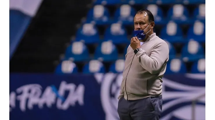 Juan Reynoso dirigirá a Cruz Azul en el 2021