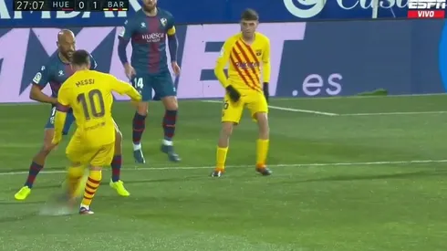 El momento de la asistencia de Lionel Messi.