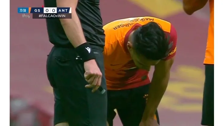 Radamel Falcao se resintió de su lesión en el primer partido de Galatasaray en 2021.