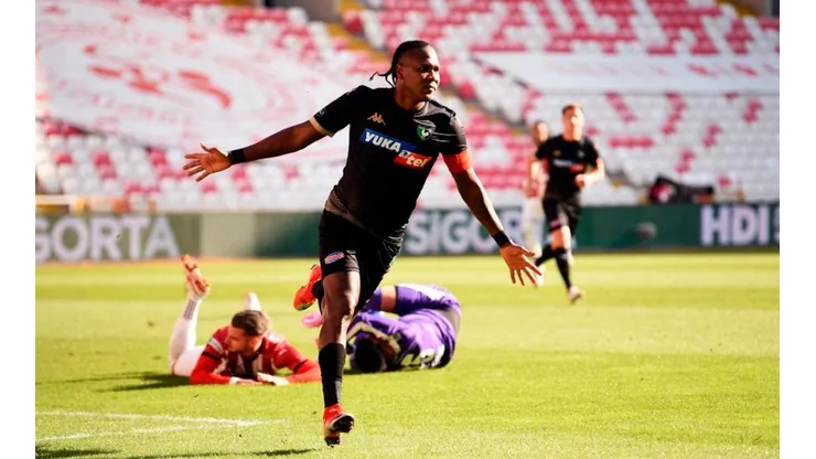 Hugo Rodallega, jugador del Denizlispor en Turquía.