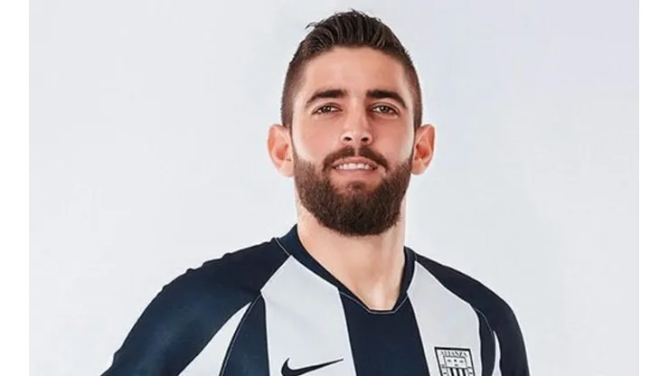 Defensor venezolano de 31 años quiere seguir en Alianza Lima.